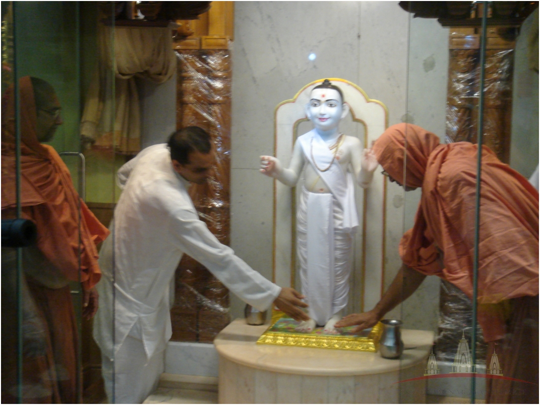 DSC04235 - ©1987-2017 SKS Swaminarayan Temple East London