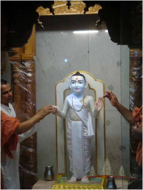 ©1987-2017 SKS Swaminarayan Temple East London