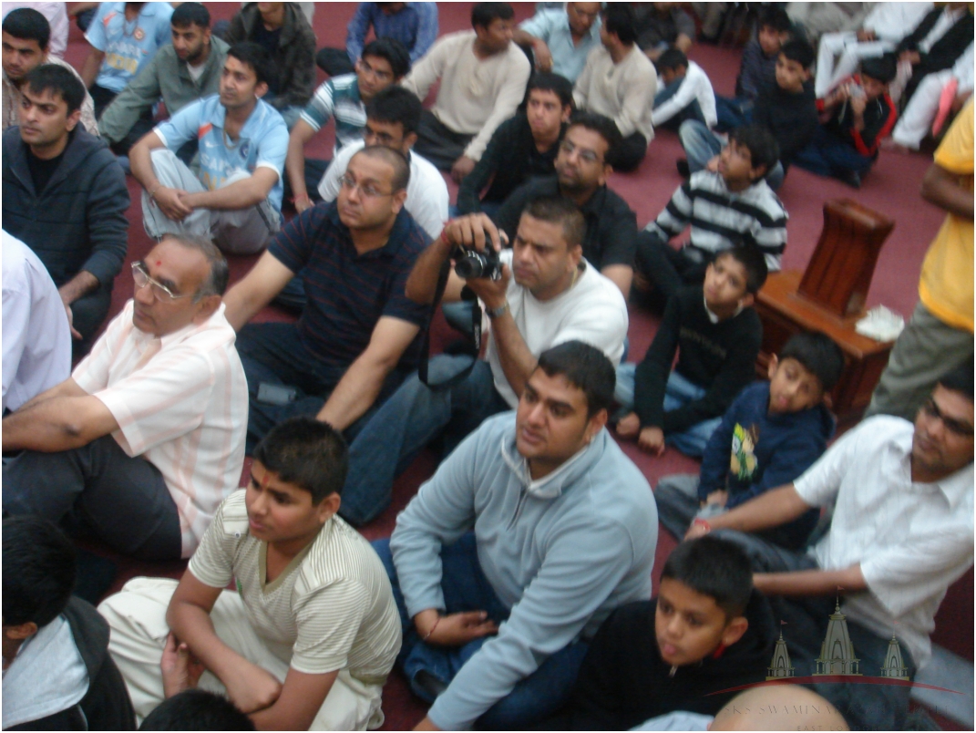 ©1987-2017 SKS Swaminarayan Temple East London
