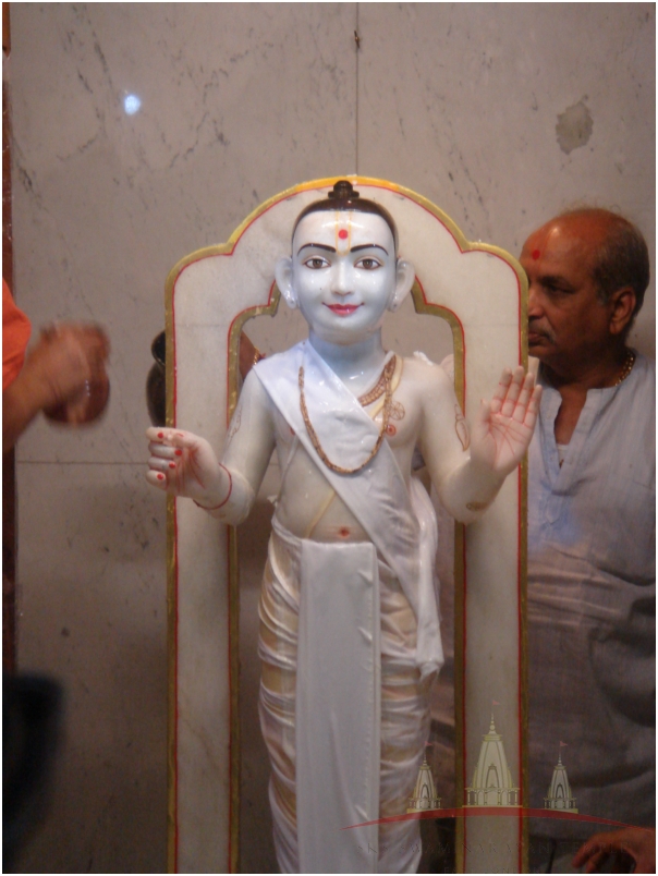 ©1987-2017 SKS Swaminarayan Temple East London