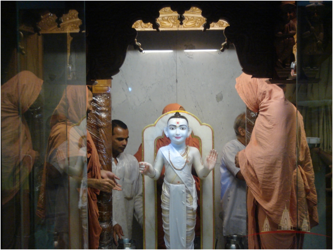 DSC04354 - ©1987-2017 SKS Swaminarayan Temple East London