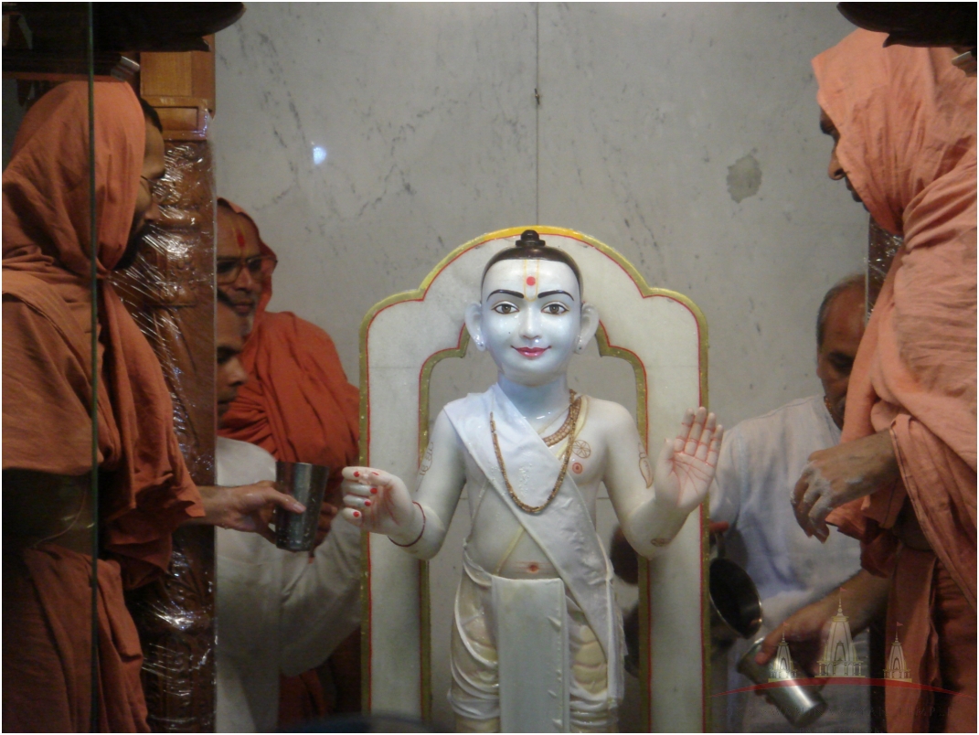 ©1987-2017 SKS Swaminarayan Temple East London