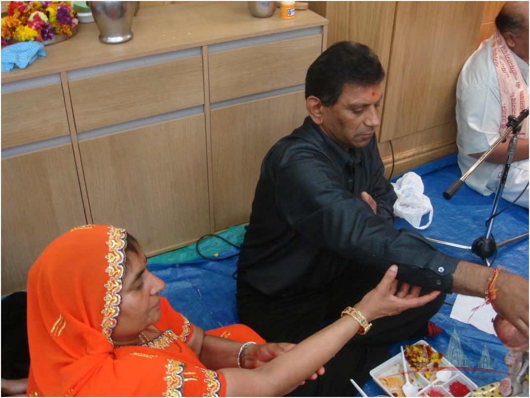 ©1987-2017 SKS Swaminarayan Temple East London
