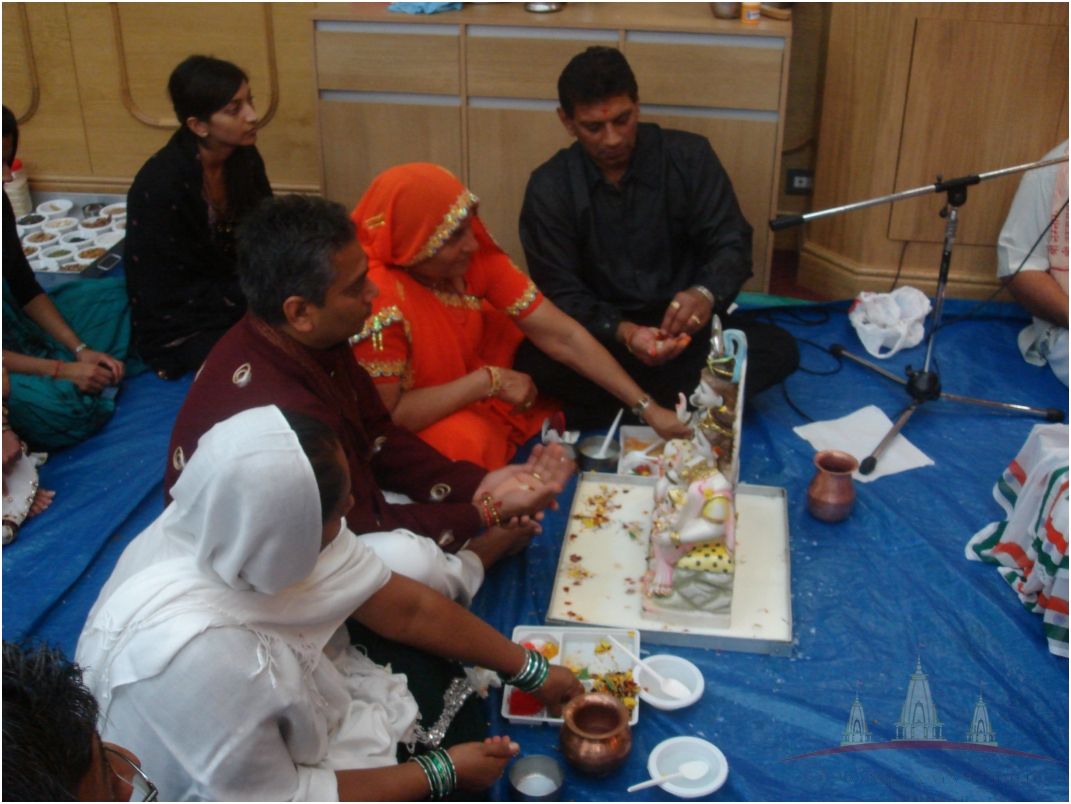 ©1987-2017 SKS Swaminarayan Temple East London