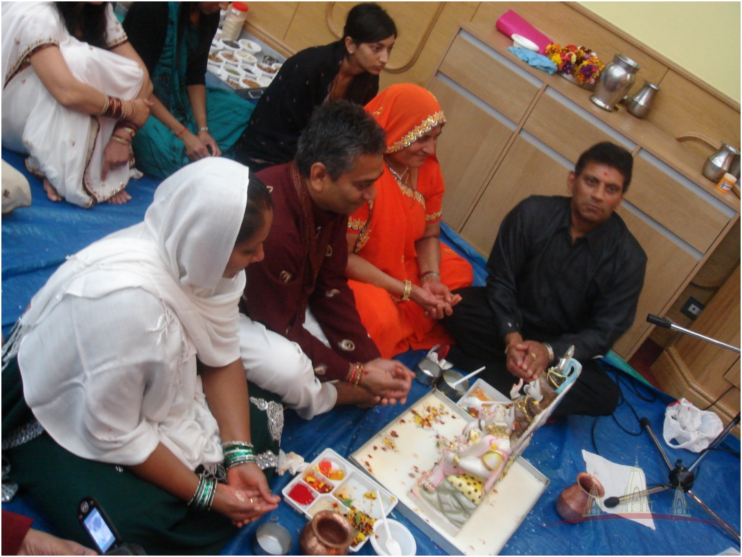 ©1987-2017 SKS Swaminarayan Temple East London