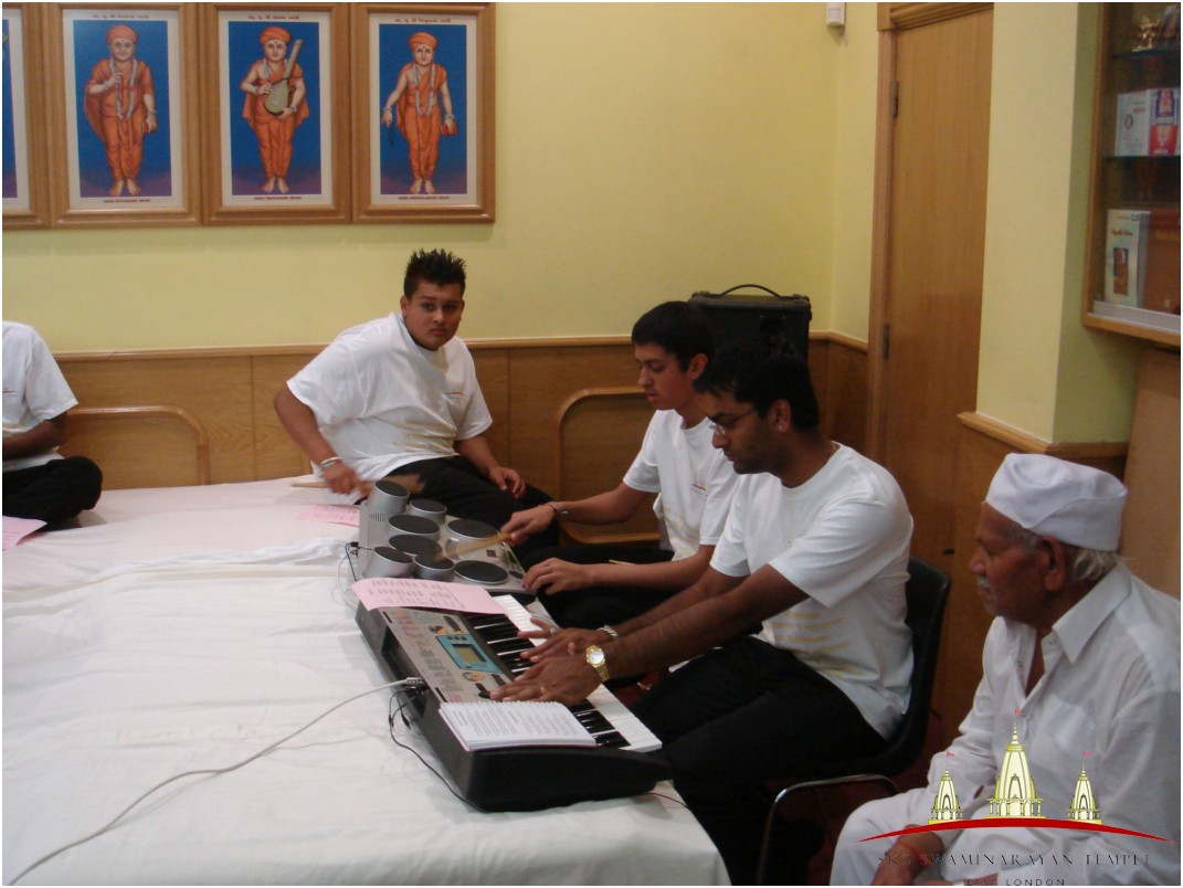 ©1987-2017 SKS Swaminarayan Temple East London
