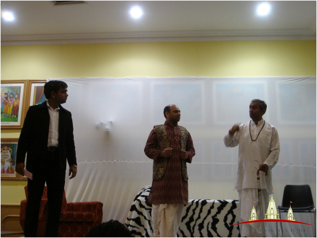 ©1987-2017 SKS Swaminarayan Temple East London