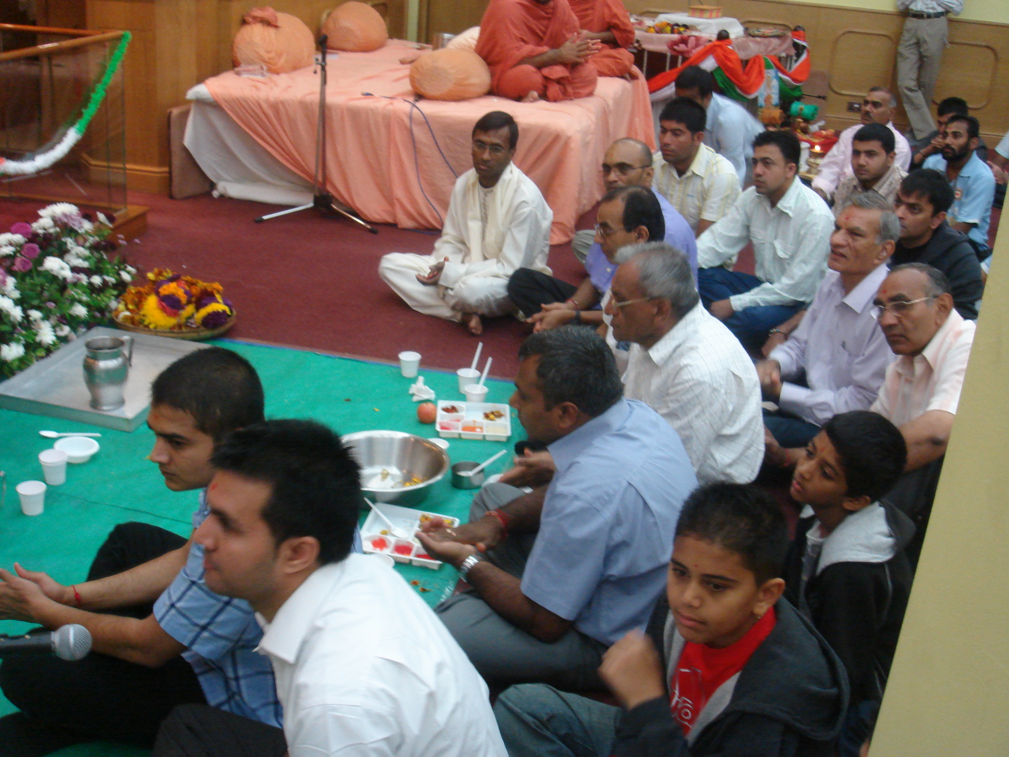 ©1987-2017 SKS Swaminarayan Temple East London
