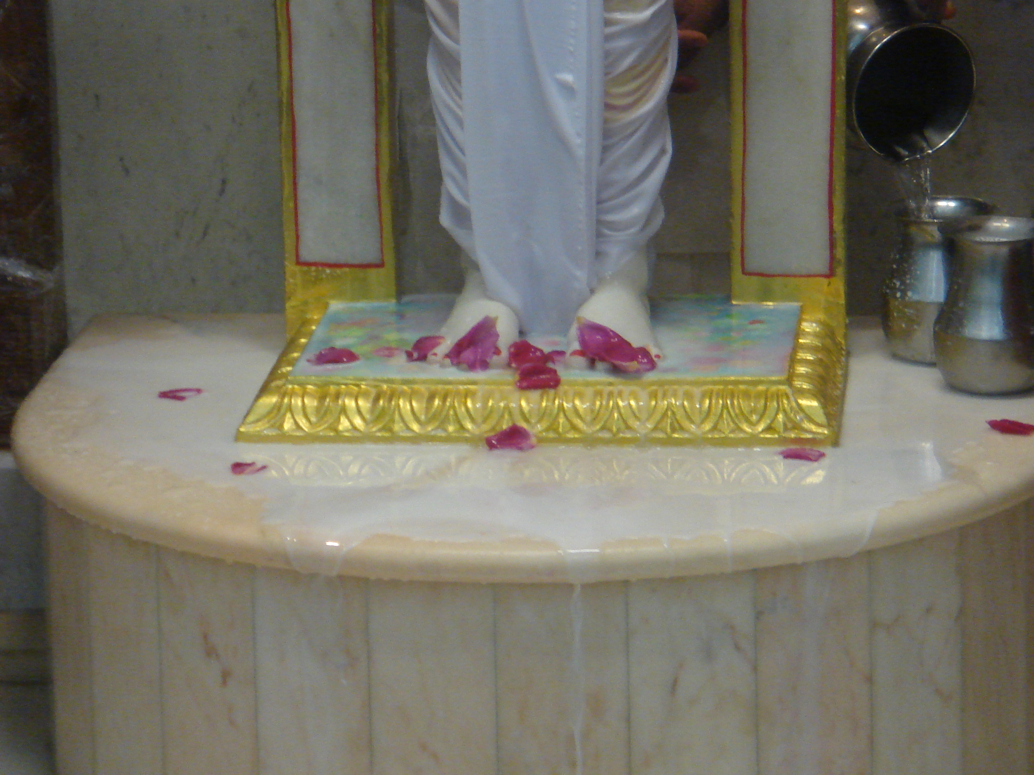 ©1987-2017 SKS Swaminarayan Temple East London