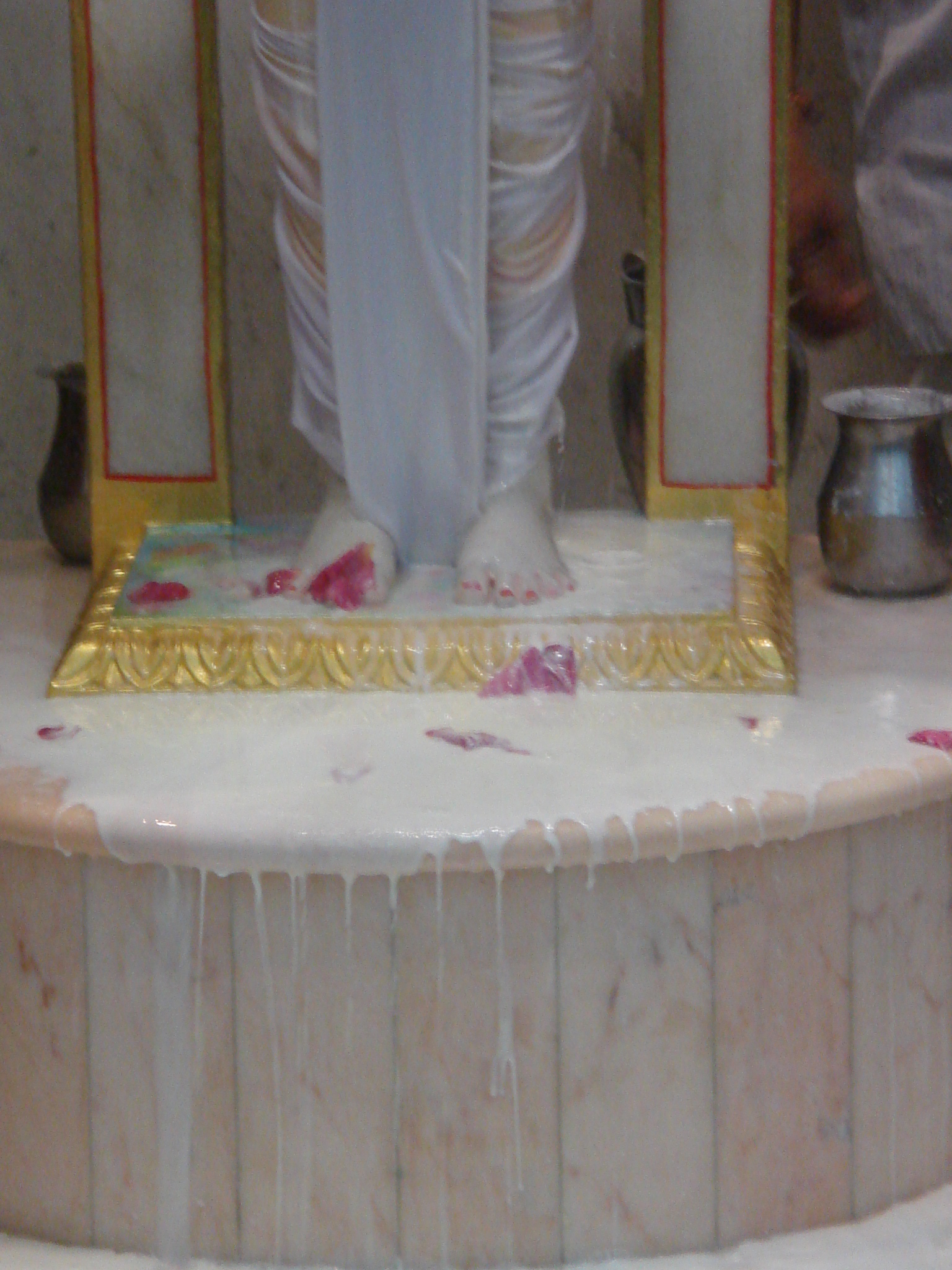 ©1987-2017 SKS Swaminarayan Temple East London