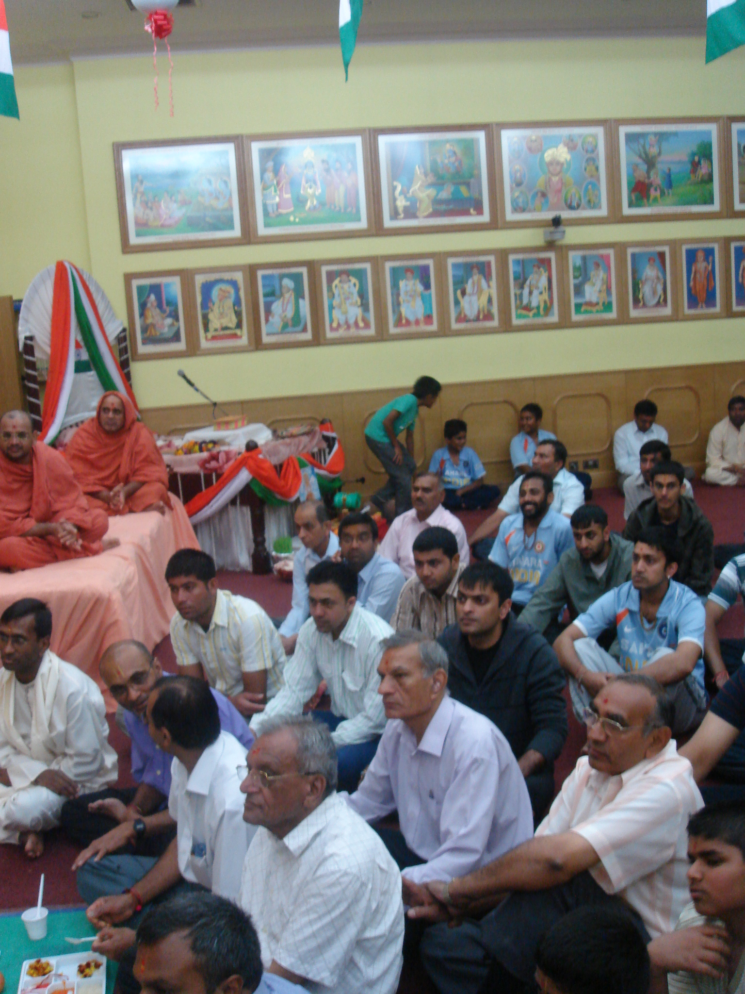 ©1987-2017 SKS Swaminarayan Temple East London