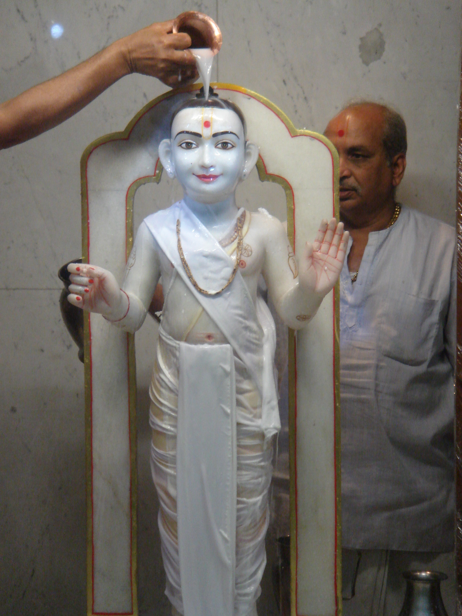 ©1987-2017 SKS Swaminarayan Temple East London