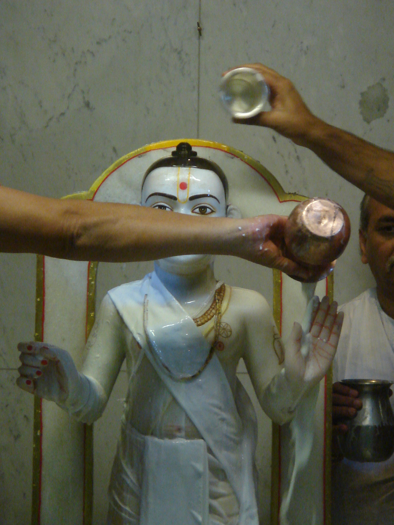 ©1987-2017 SKS Swaminarayan Temple East London