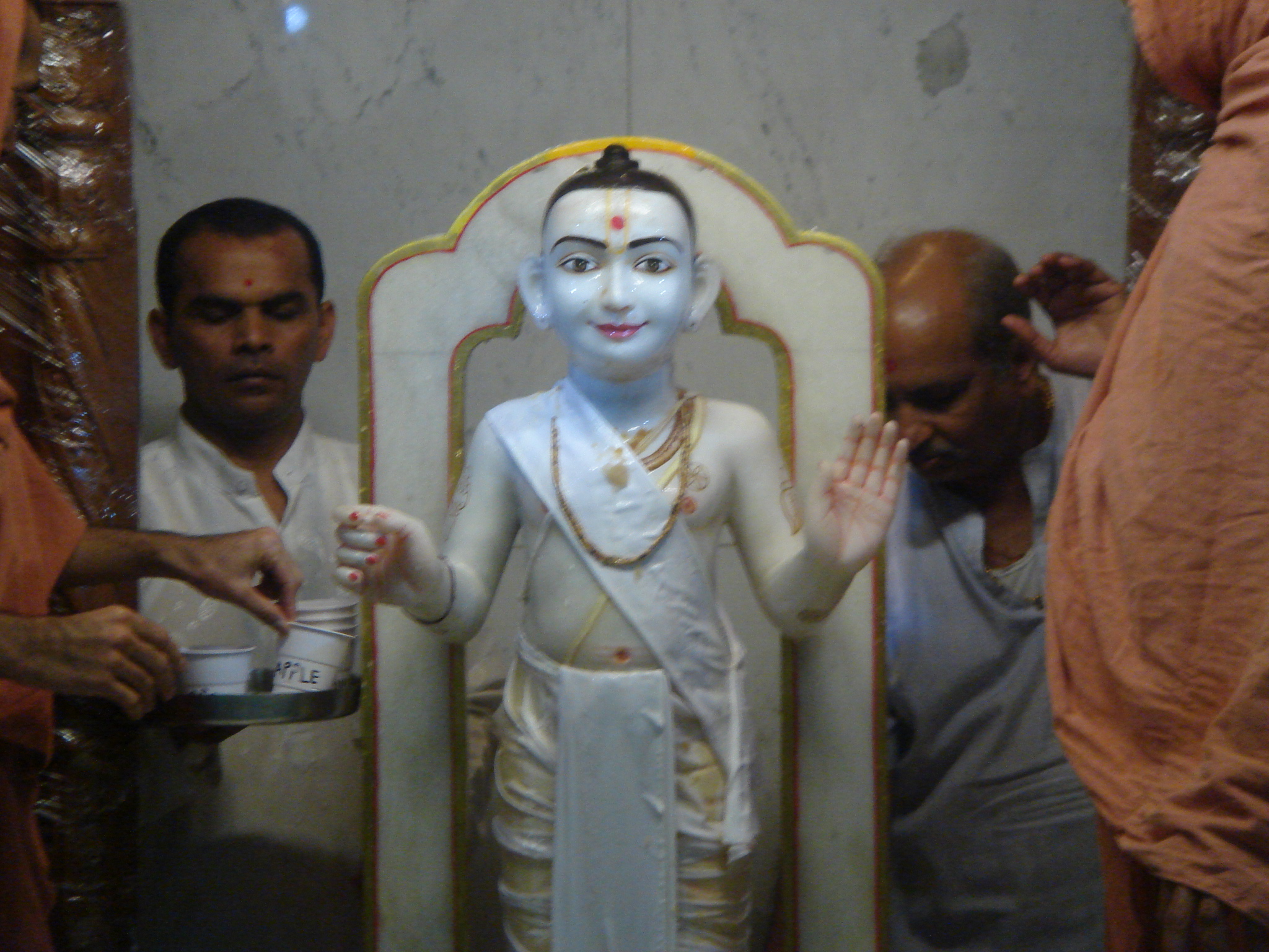 ©1987-2017 SKS Swaminarayan Temple East London