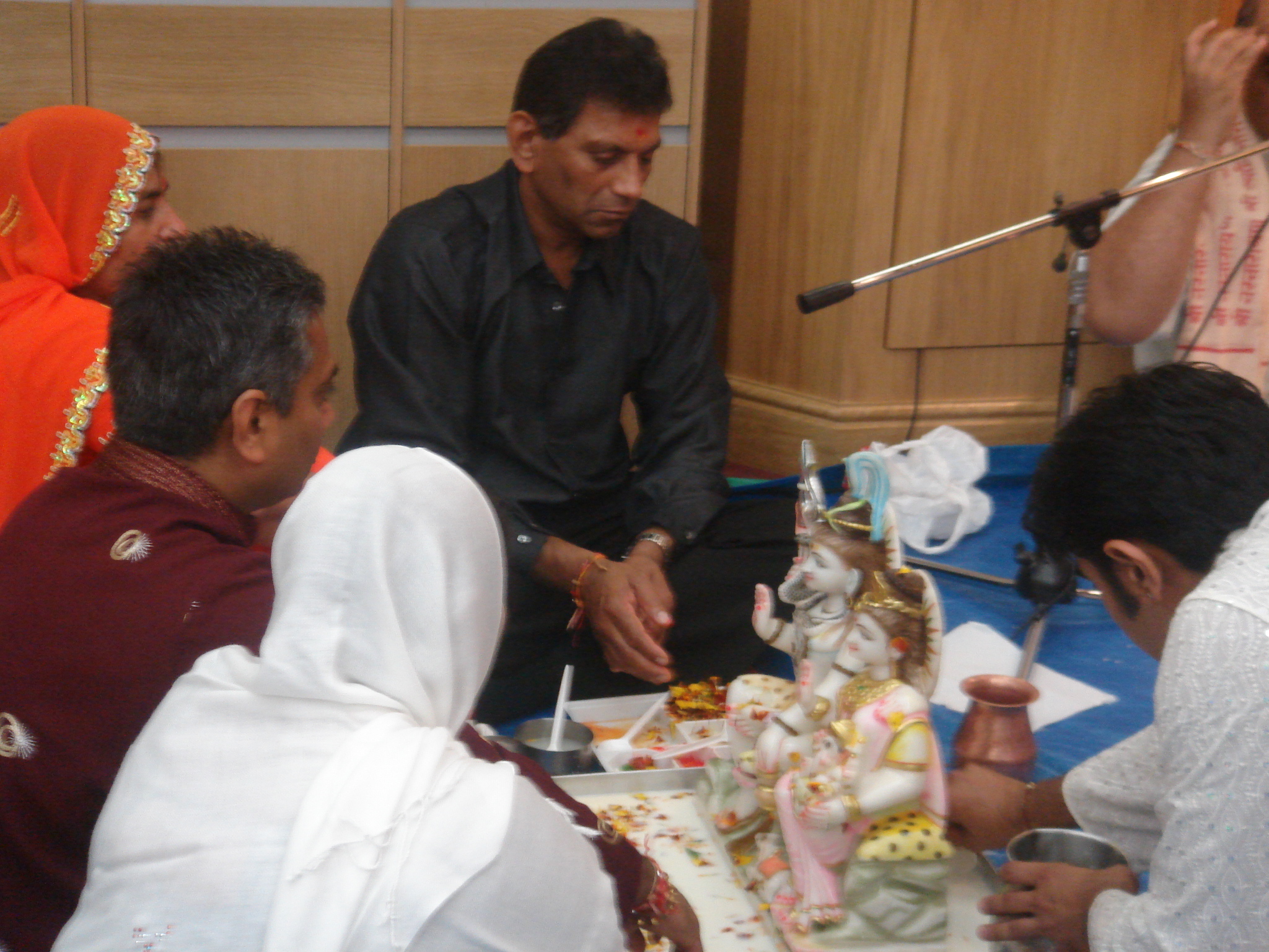 ©1987-2017 SKS Swaminarayan Temple East London