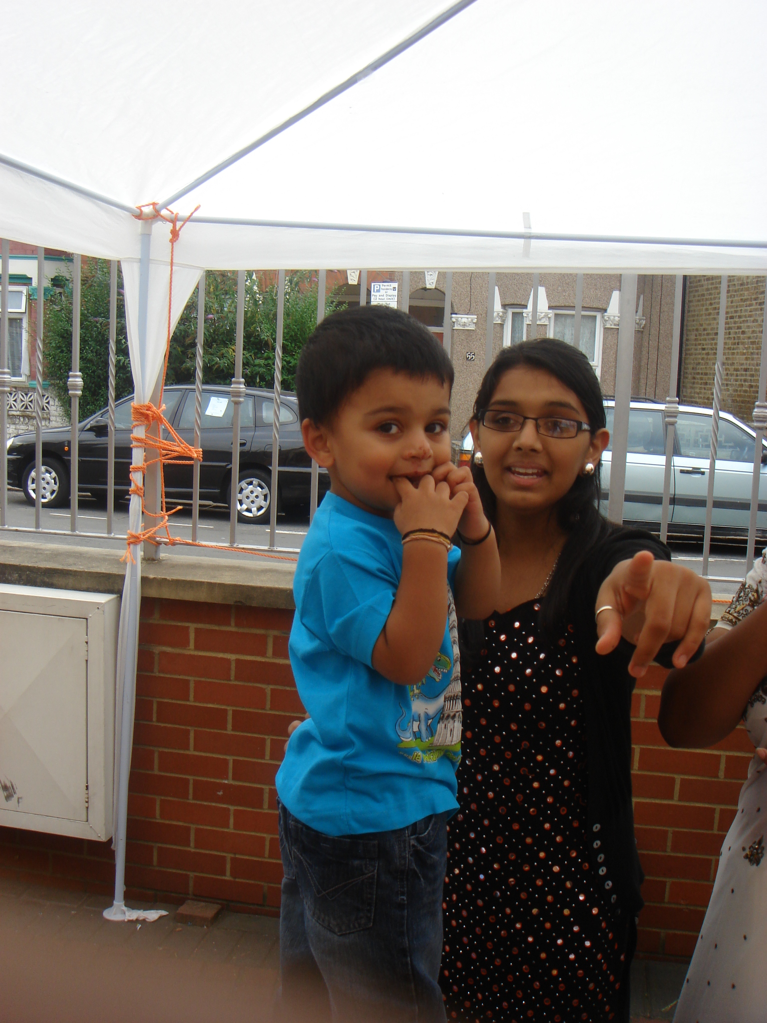 ©1987-2017 SKS Swaminarayan Temple East London