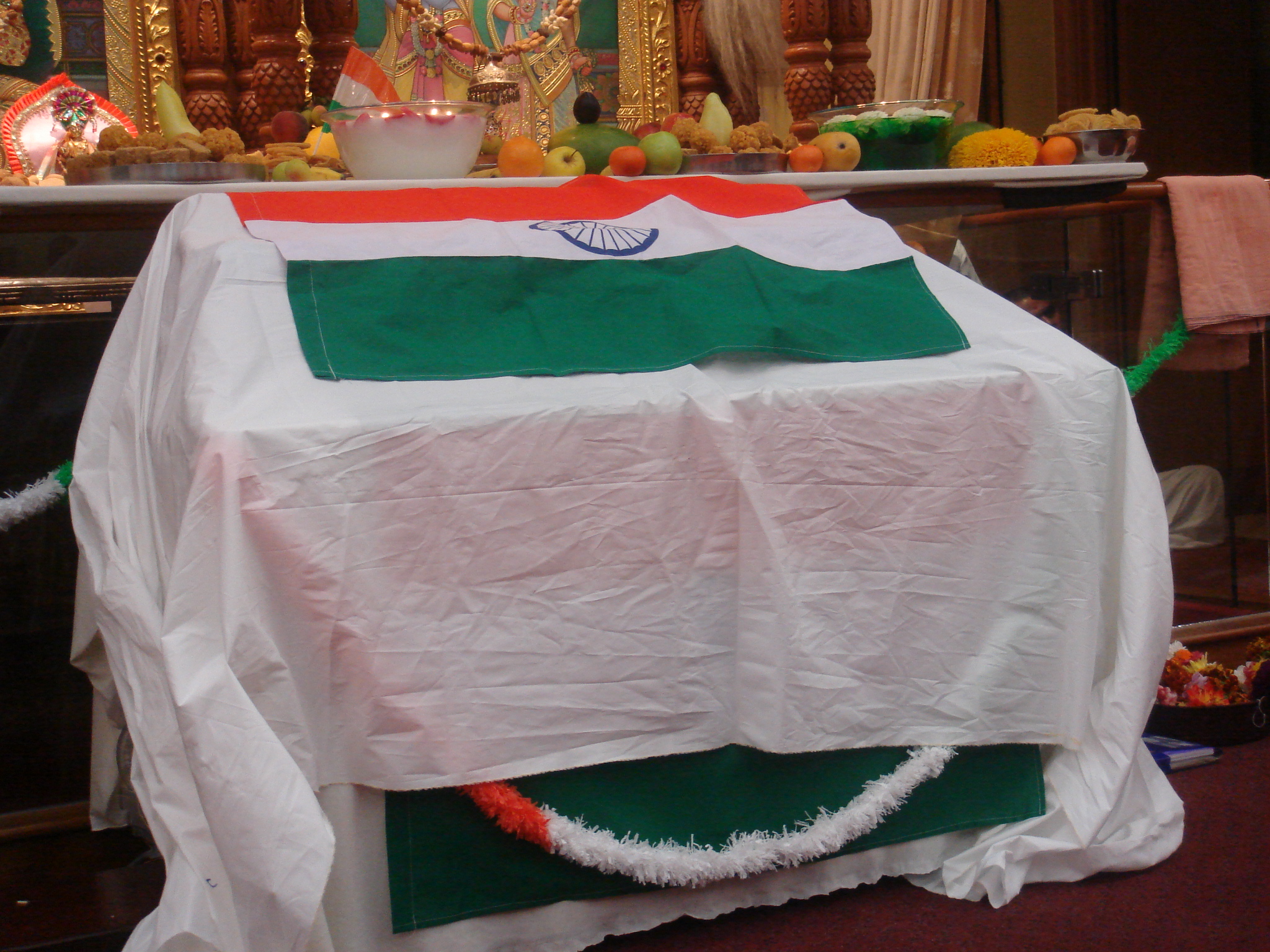 ©1987-2017 SKS Swaminarayan Temple East London