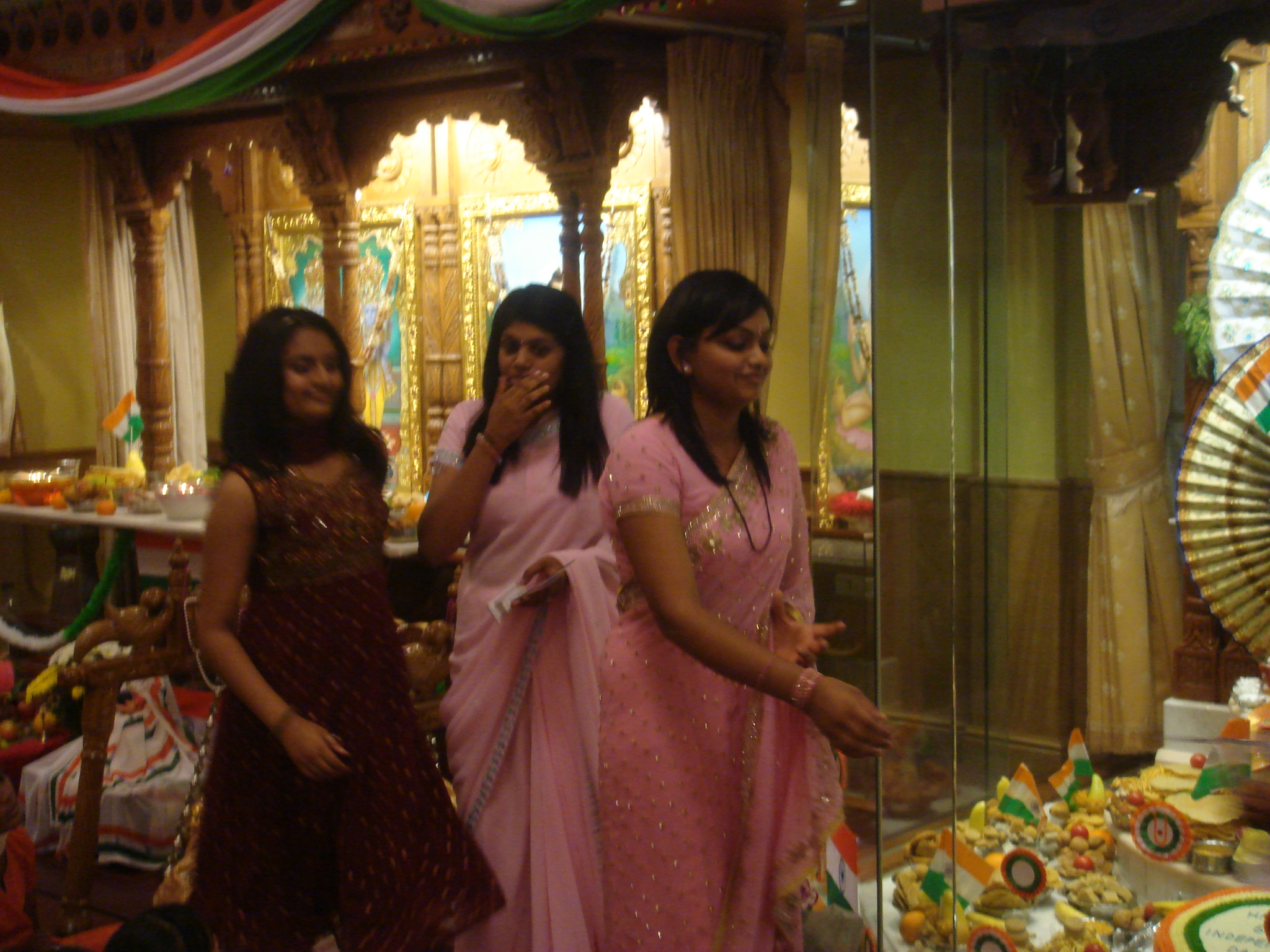 DSC04556 - ©1987-2017 SKS Swaminarayan Temple East London