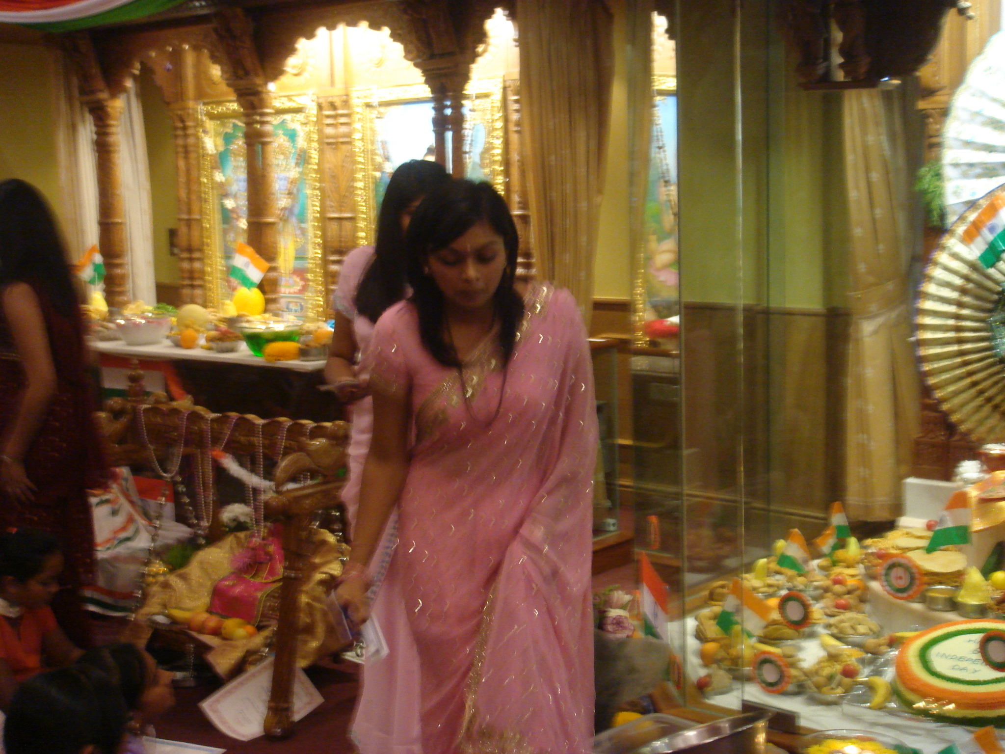 DSC04559 - ©1987-2017 SKS Swaminarayan Temple East London