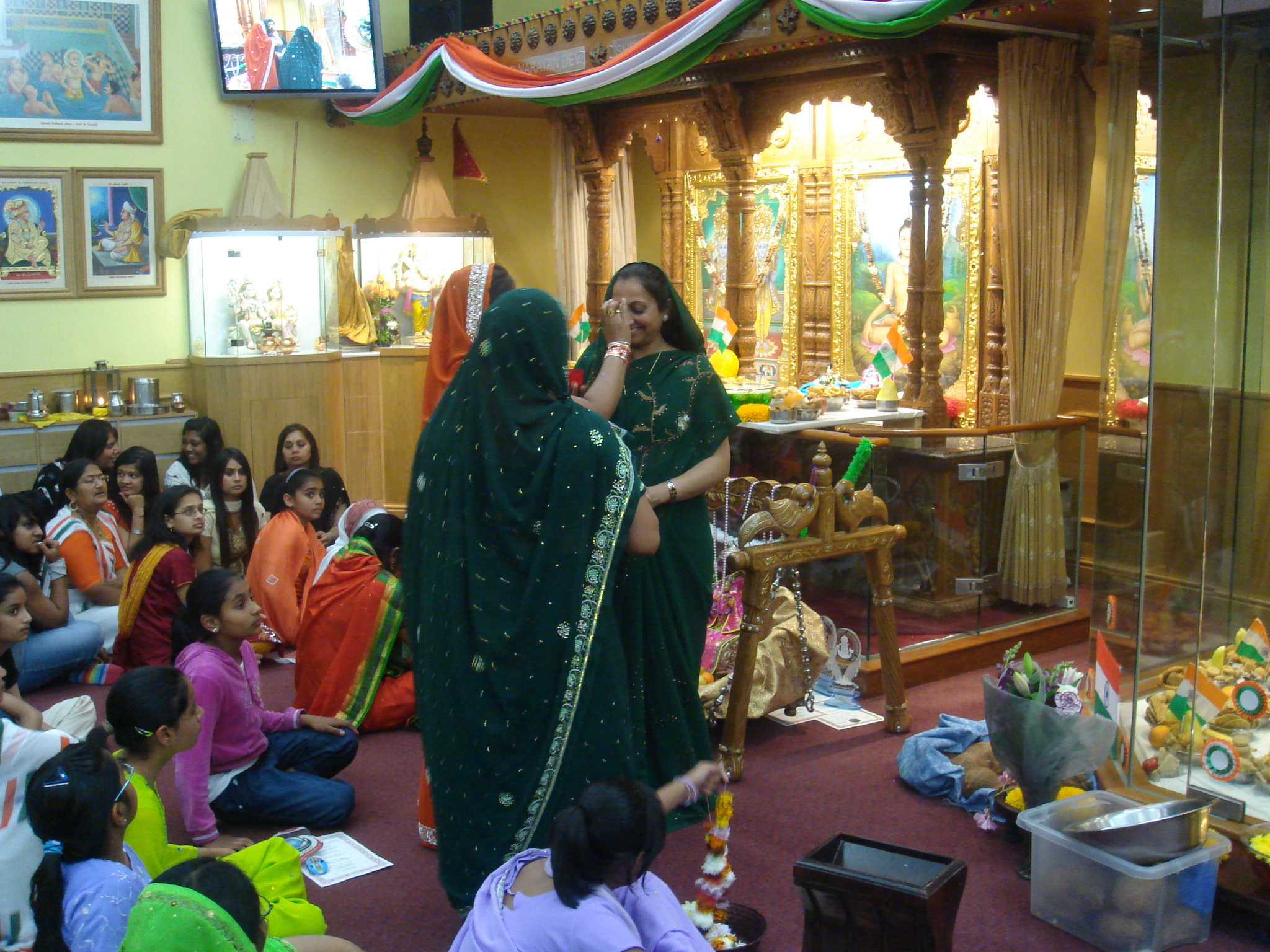 DSC04564 - ©1987-2017 SKS Swaminarayan Temple East London
