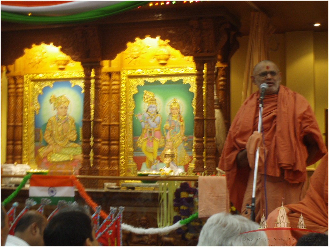 P8163756 - ©1987-2017 SKS Swaminarayan Temple East London