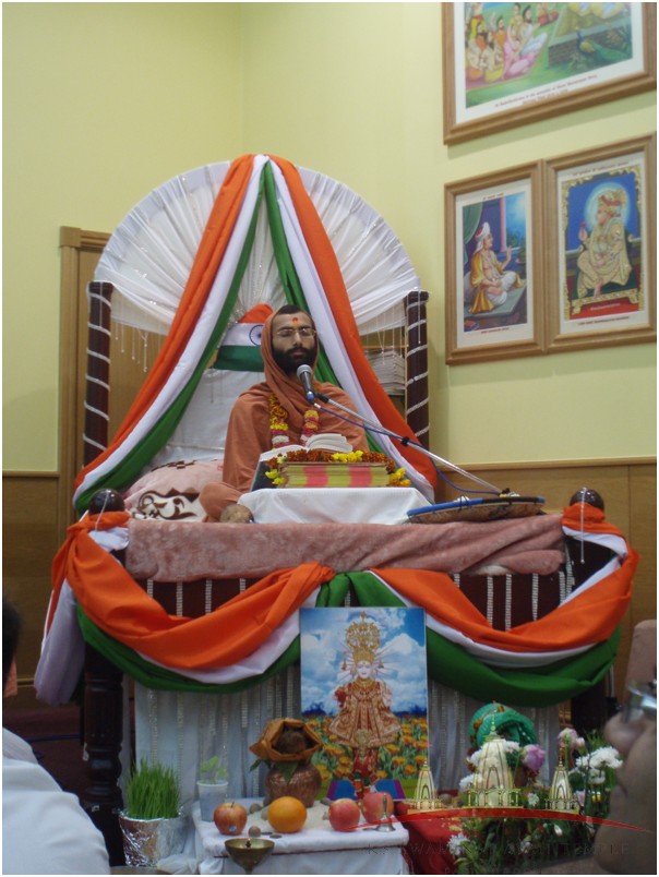 P8163759 - ©1987-2017 SKS Swaminarayan Temple East London