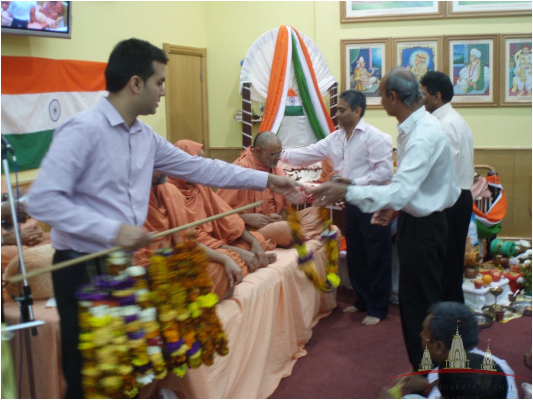 P8163775 - ©1987-2017 SKS Swaminarayan Temple East London