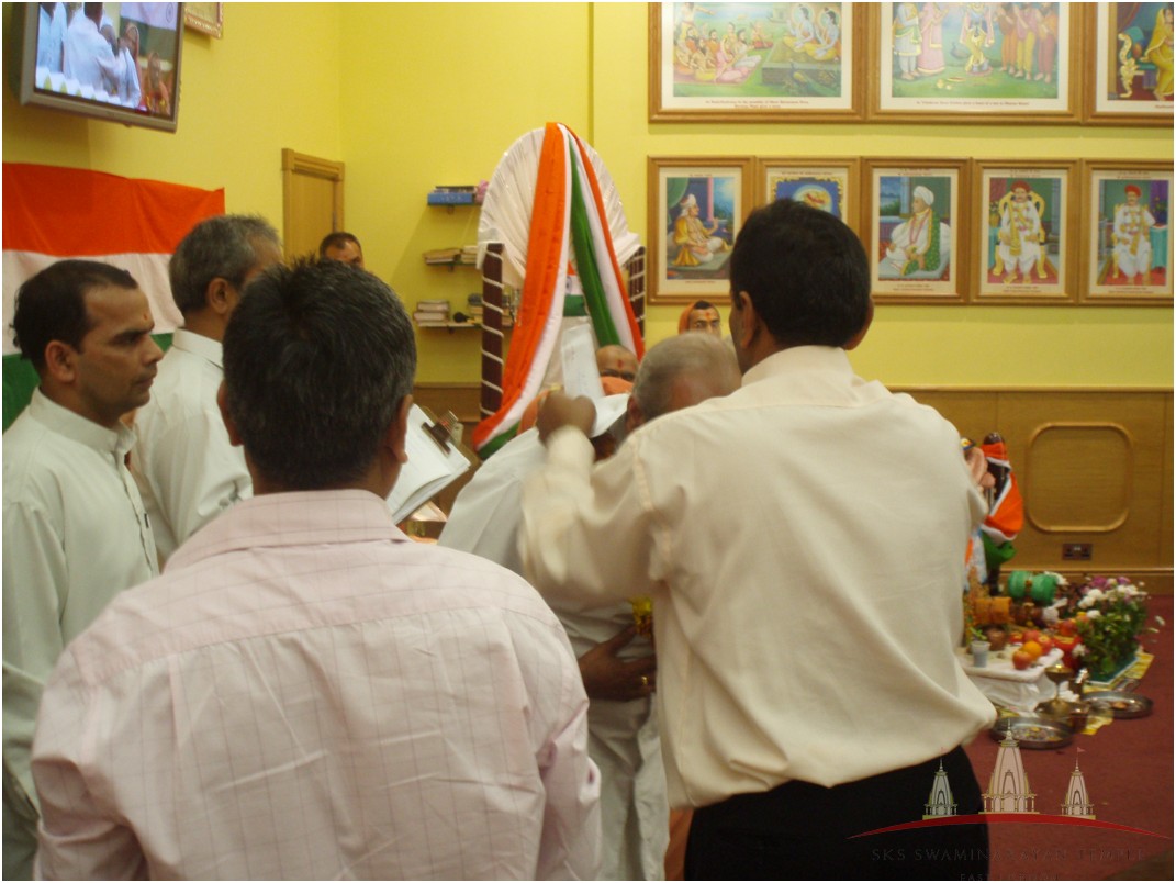 P8163780 - ©1987-2017 SKS Swaminarayan Temple East London