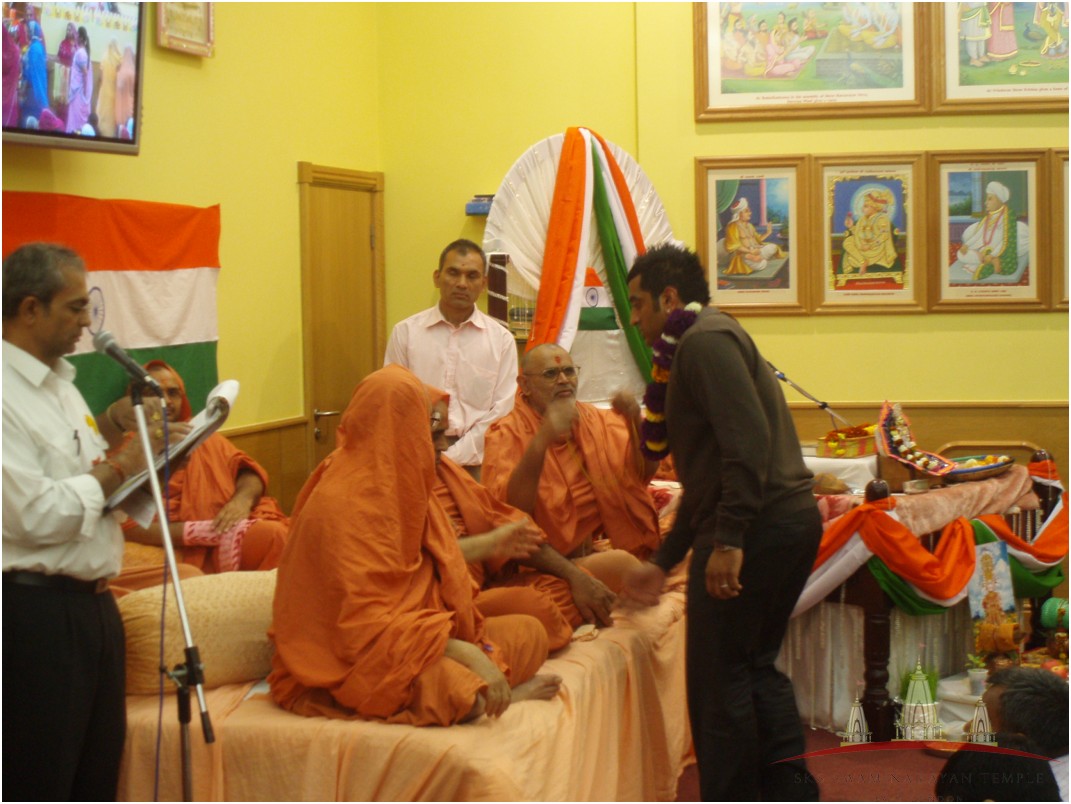 P8163791 - ©1987-2017 SKS Swaminarayan Temple East London