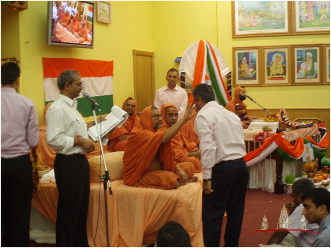 P8163794 - ©1987-2017 SKS Swaminarayan Temple East London