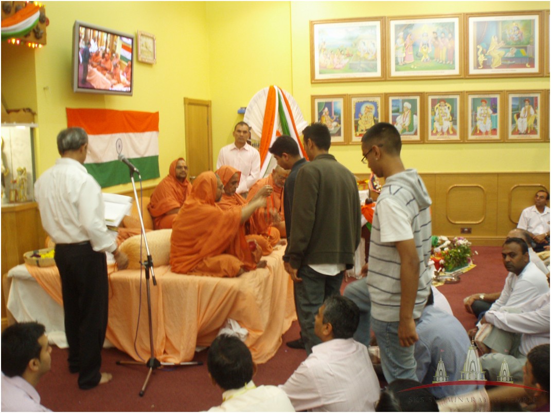 P8163797 - ©1987-2017 SKS Swaminarayan Temple East London