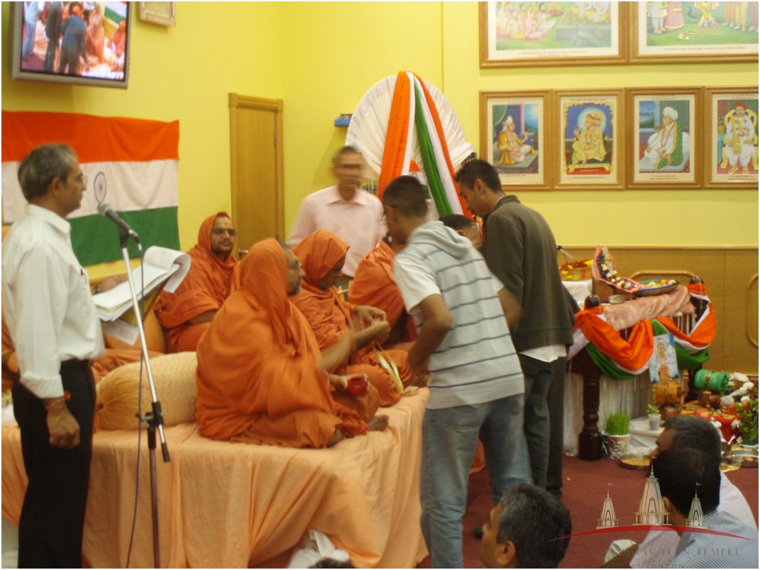 P8163798 - ©1987-2017 SKS Swaminarayan Temple East London