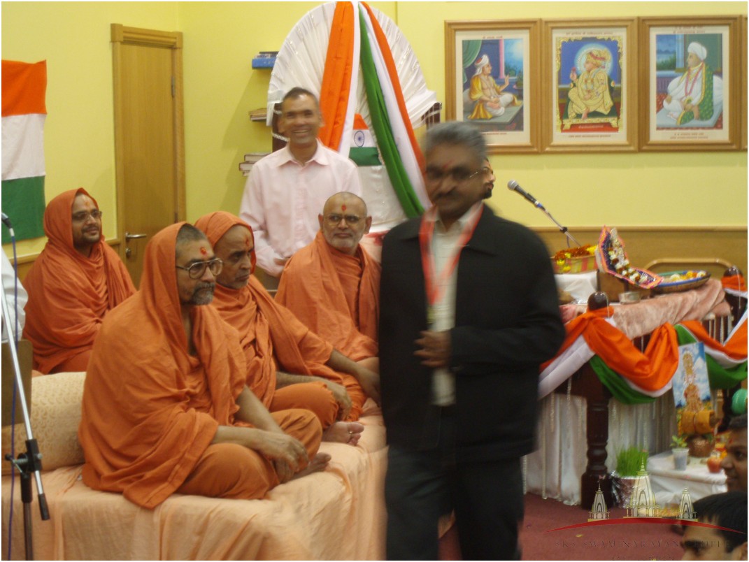 P8163868 - ©1987-2017 SKS Swaminarayan Temple East London