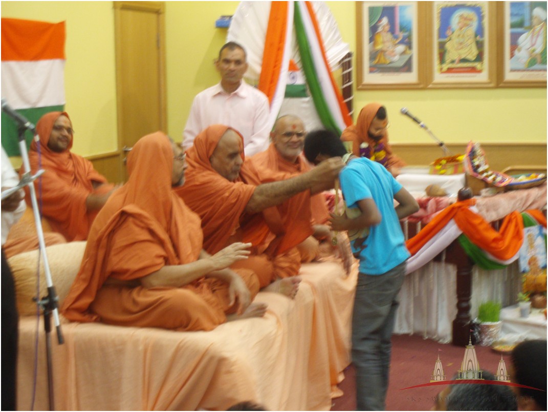P8163869 - ©1987-2017 SKS Swaminarayan Temple East London
