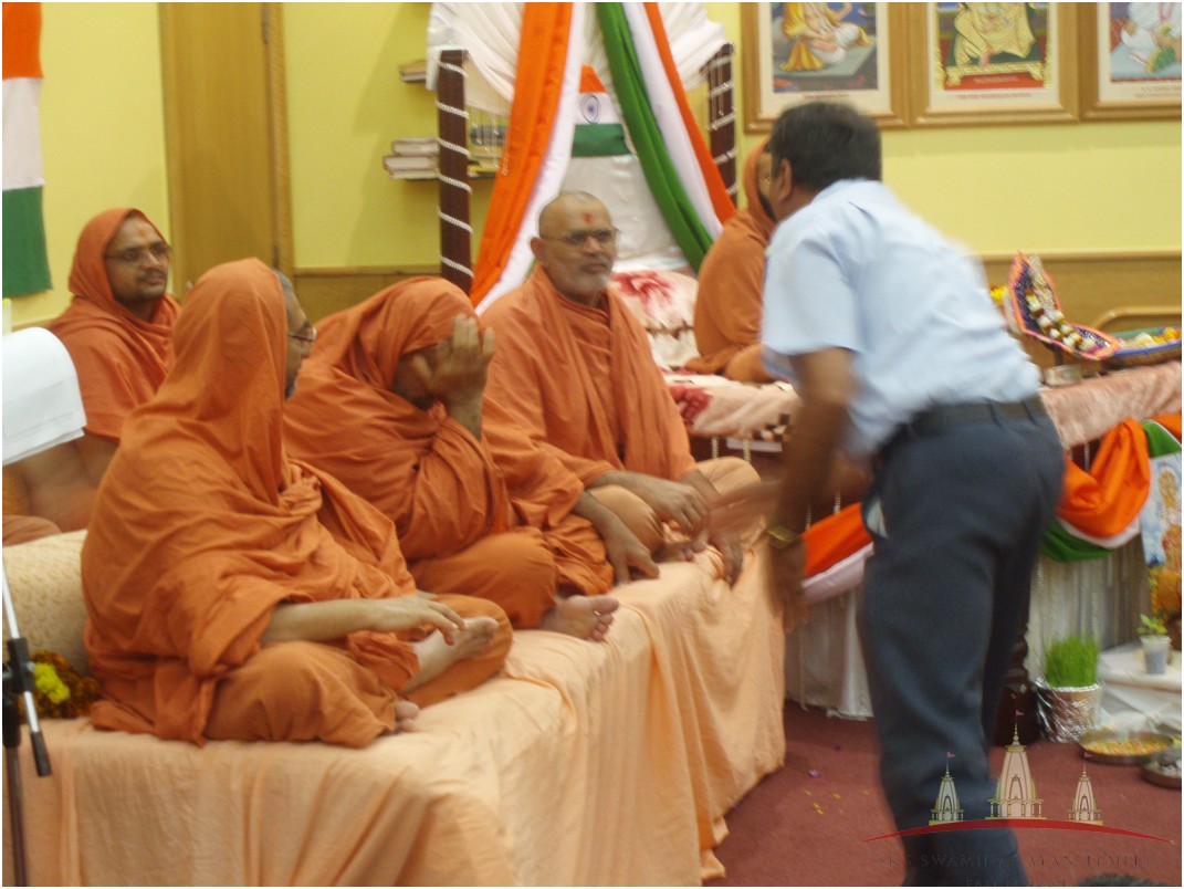 P8163885 - ©1987-2017 SKS Swaminarayan Temple East London