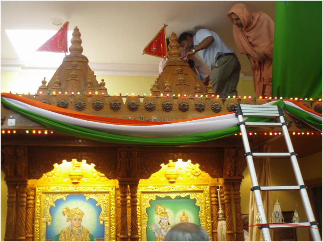 P8163937 - ©1987-2017 SKS Swaminarayan Temple East London