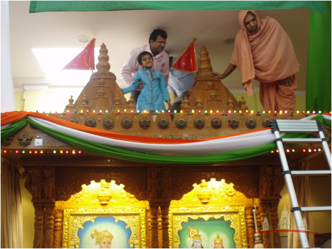 P8163938 - ©1987-2017 SKS Swaminarayan Temple East London