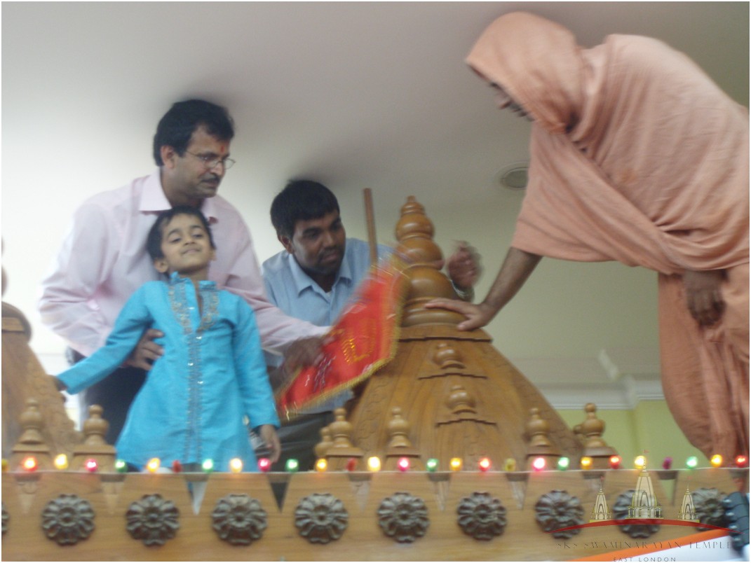 P8163940 - ©1987-2017 SKS Swaminarayan Temple East London
