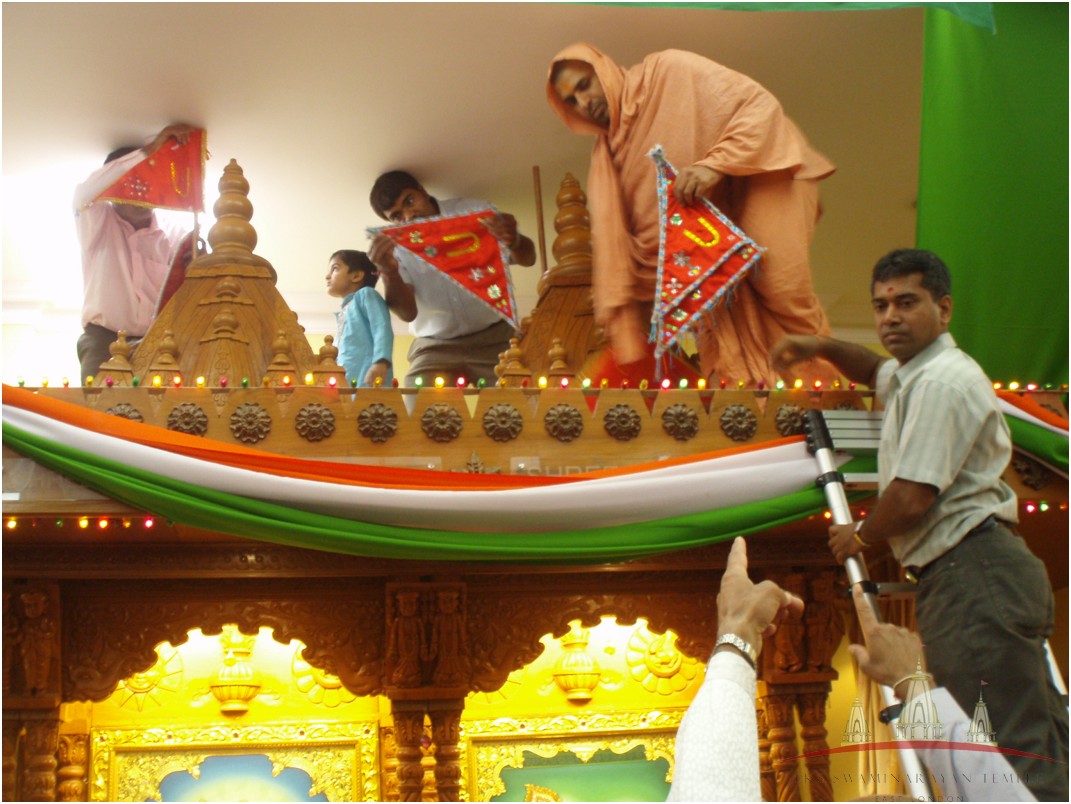 P8163943 - ©1987-2017 SKS Swaminarayan Temple East London