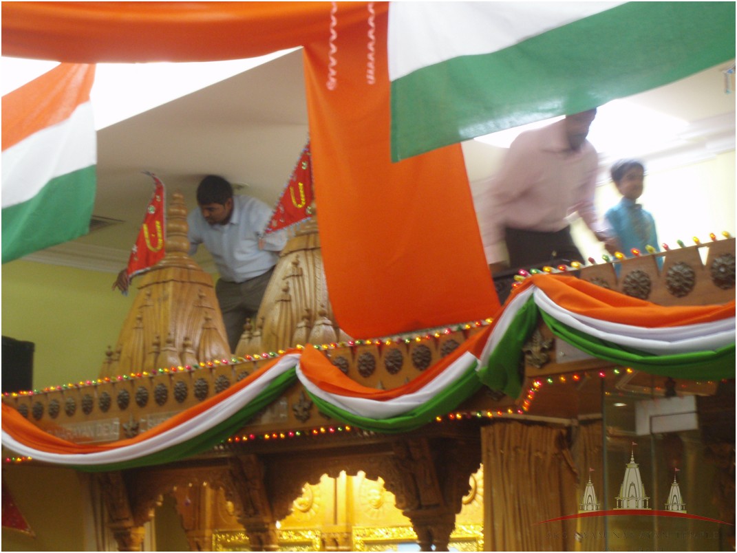 P8163951 - ©1987-2017 SKS Swaminarayan Temple East London
