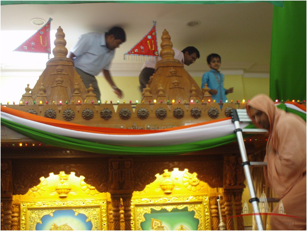 P8163953 - ©1987-2017 SKS Swaminarayan Temple East London