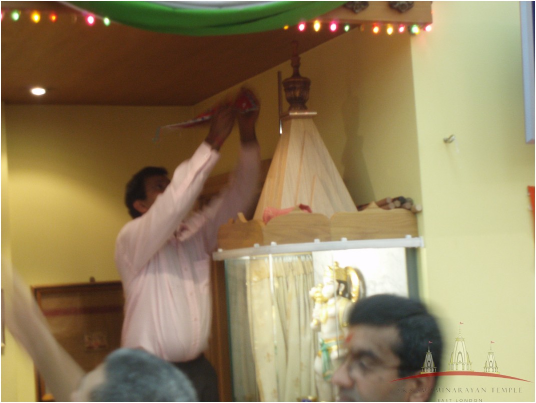 P8163958 - ©1987-2017 SKS Swaminarayan Temple East London