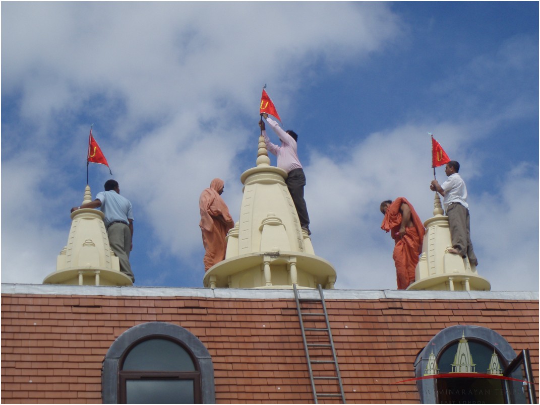 P8163982 - ©1987-2017 SKS Swaminarayan Temple East London