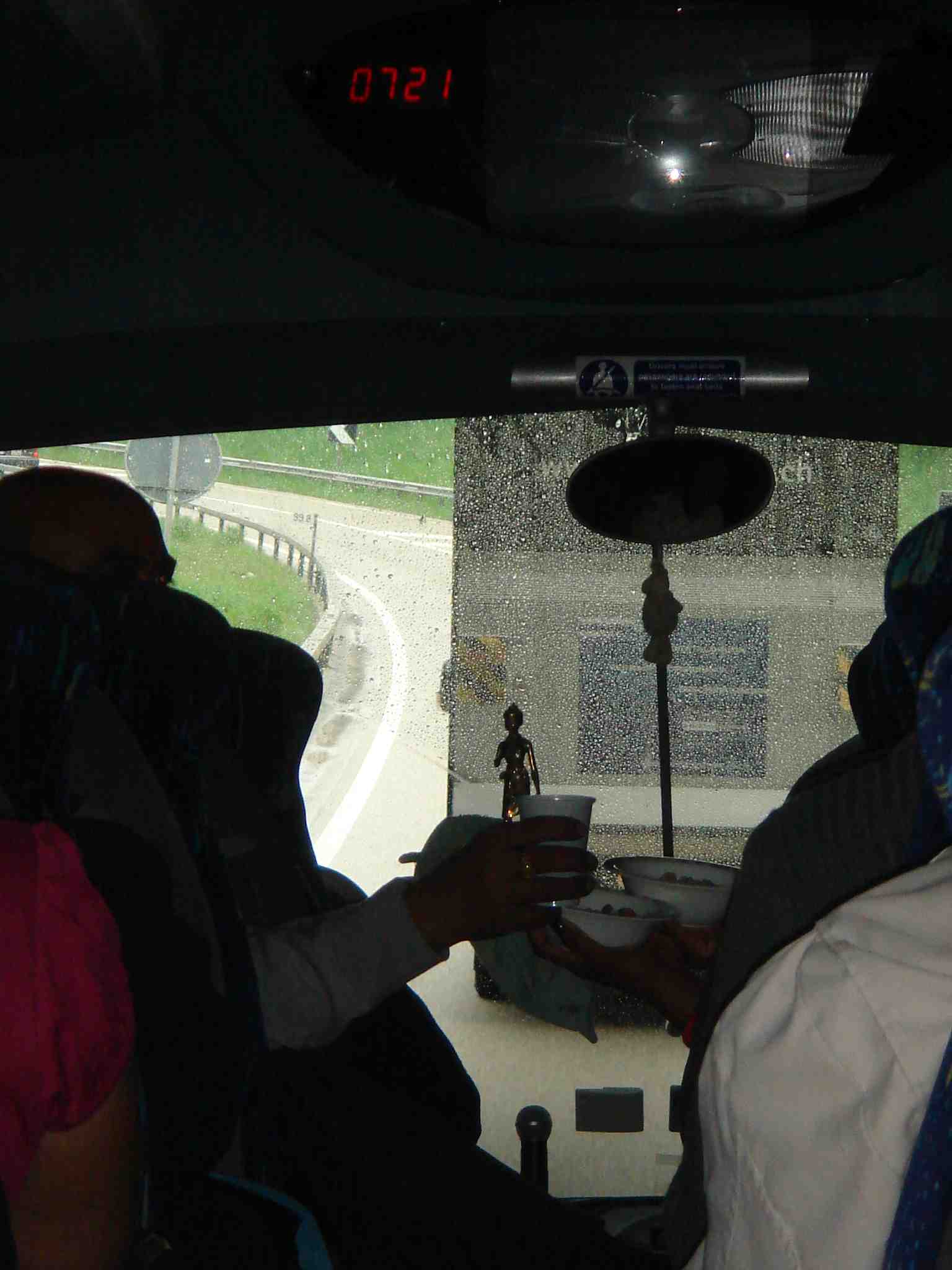 ©1987-2017 SKS Swaminarayan Temple East London