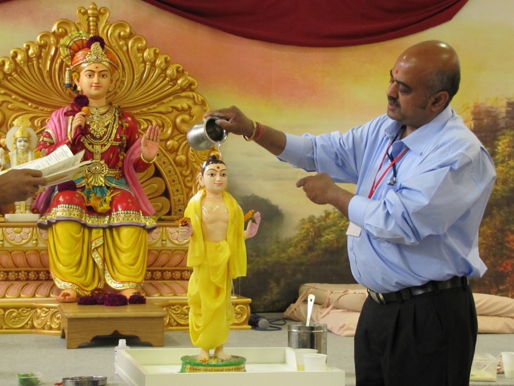 114 - ©1987-2017 SKS Swaminarayan Temple East London