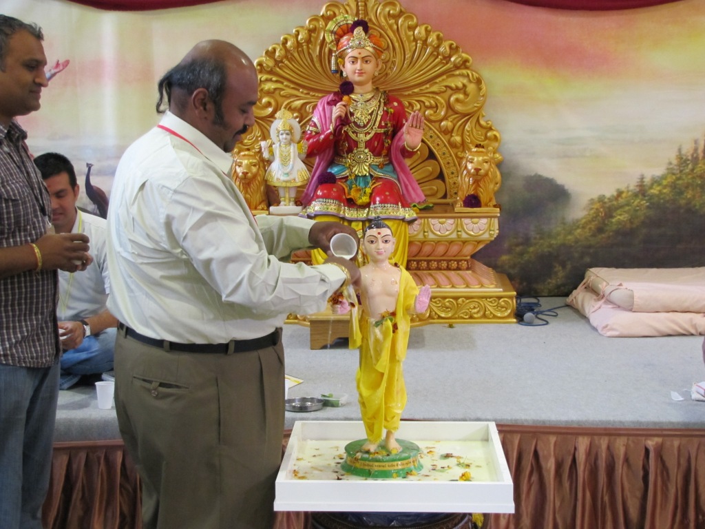 115 - ©1987-2017 SKS Swaminarayan Temple East London