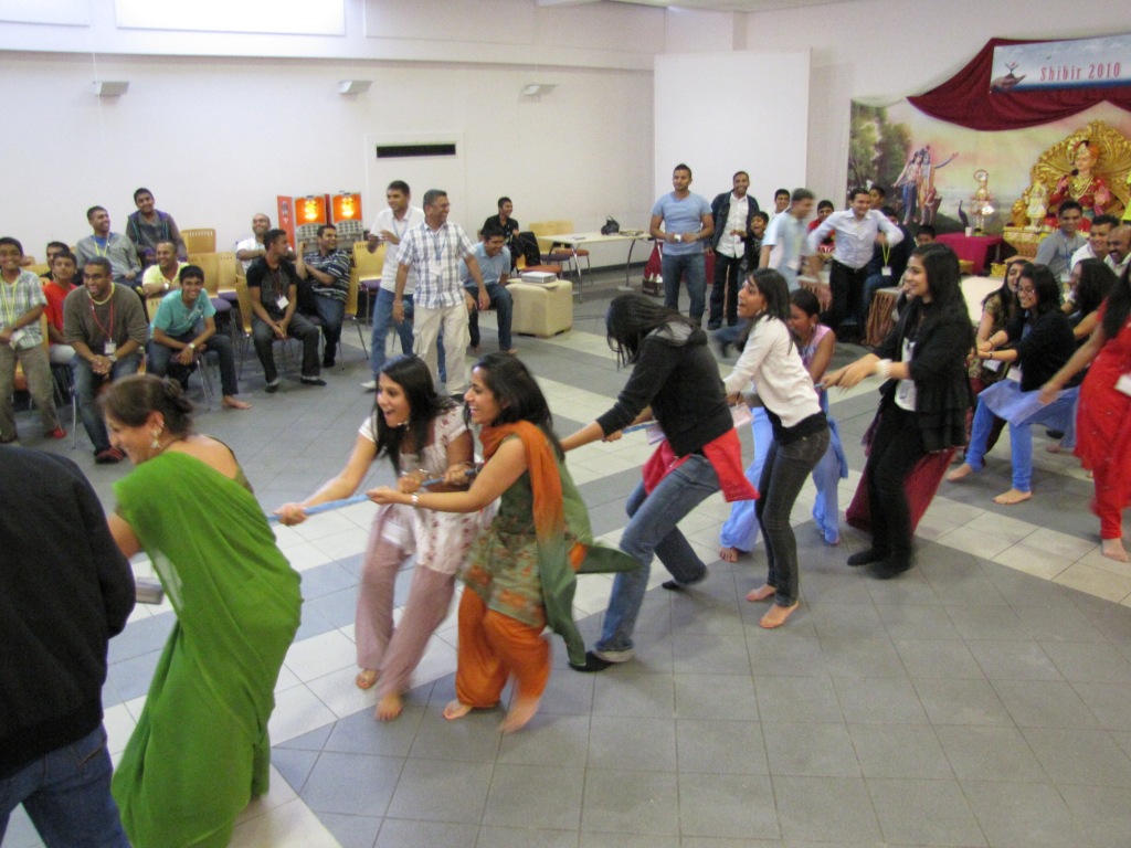 151 - ©1987-2017 SKS Swaminarayan Temple East London