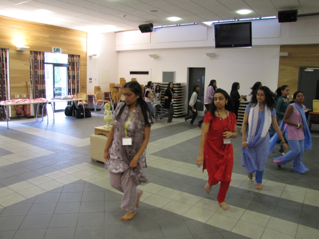 160 - ©1987-2017 SKS Swaminarayan Temple East London