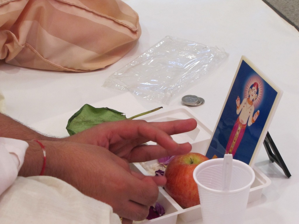 28 - ©1987-2017 SKS Swaminarayan Temple East London