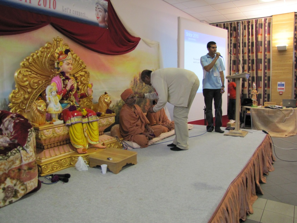 60 - ©1987-2017 SKS Swaminarayan Temple East London